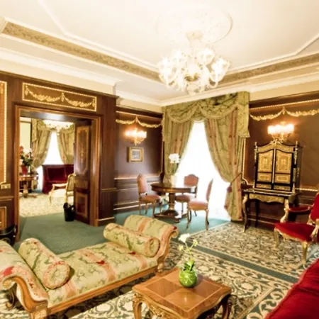 Grand Des Iles Borromees & Отель