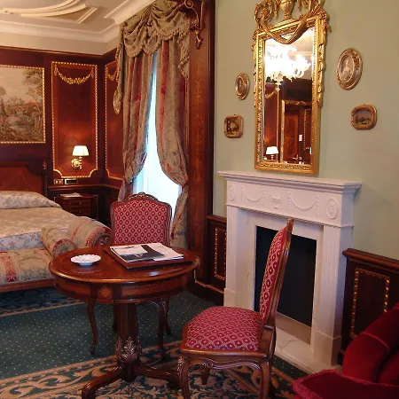 Grand Des Iles Borromees & Szálloda Stresa