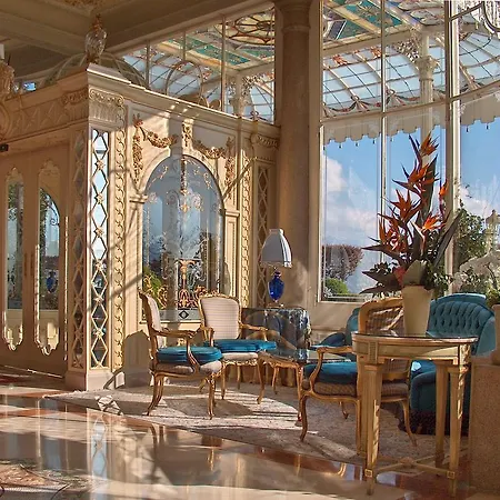 Grand Des Iles Borromees & Hotell