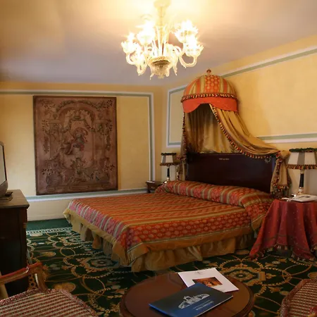 Grand Des Iles Borromees & Отель Стреза