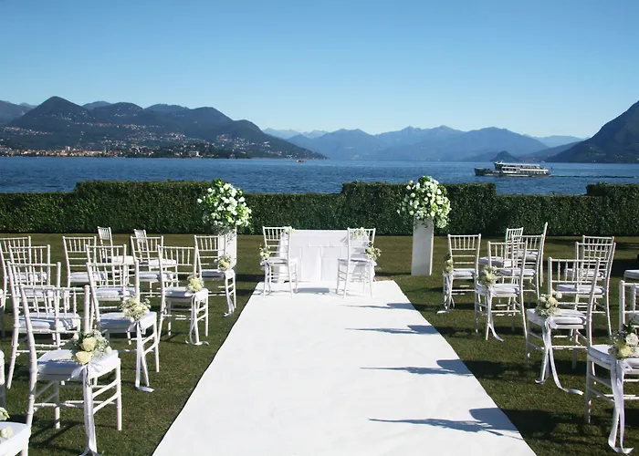 Grand Des Iles Borromees & Готель