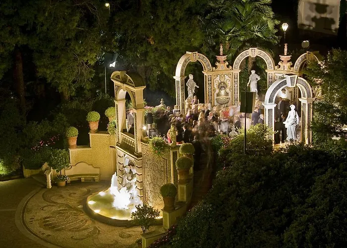 Готель Grand Des Iles Borromees &